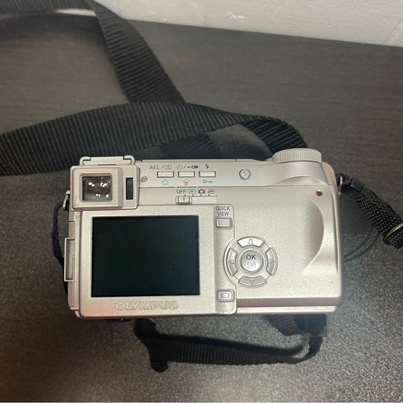 Olympus Camedia C-770 Ultra Zoom 4MP Digital Camera - W/ Battery, Strap & SD - Picture 8 of 14